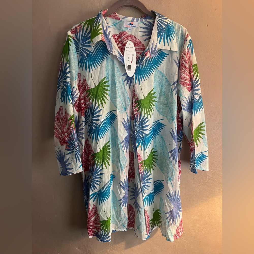 Tropical Leaf Print Button-Up Shirt